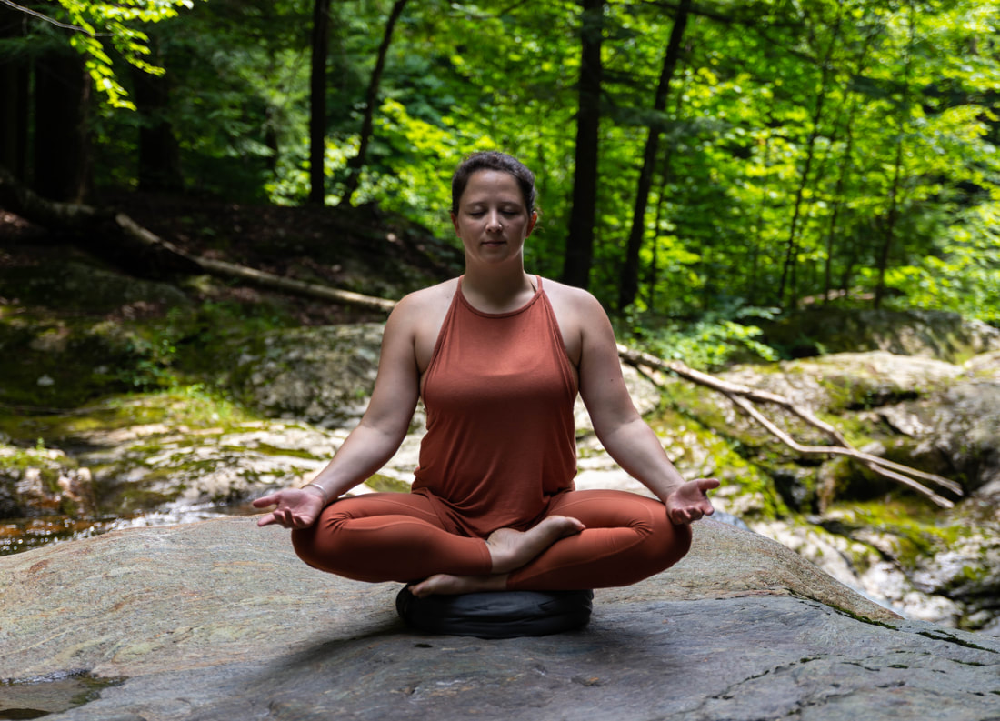 Emma Matthies - Yoga Teacher